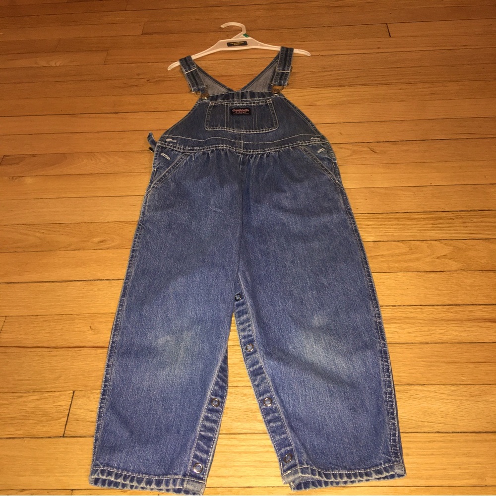 Vintage OshKosh denim jeans overall from 2002/2003 for a girl 4T